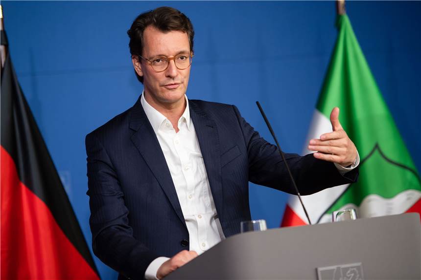 2G im Sport in NRW - Freizeitbereich nur noch für immunisierte Menschen Hendrik Wüst (CDU), Ministerpräsident von Nordrhein-Westfalen, hat am Dienstagnachmittag bekanntgegeben, dass in NRW ab kommender Woche 2G gilt.