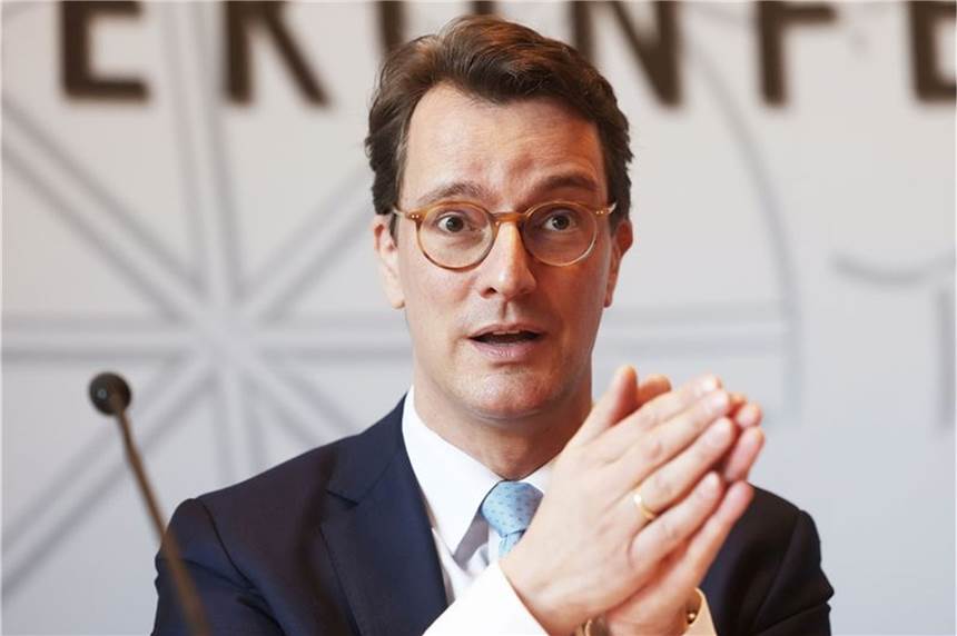 NRW-Ministerpräsident Wüst: „Für mich wäre richtig eine Impfpflicht ab 18“ Hendrik Wüst (CDU), Ministerpräsident von Nordrhein-Westfalen, ist für eine Impfpflicht ab 18 Jahren.