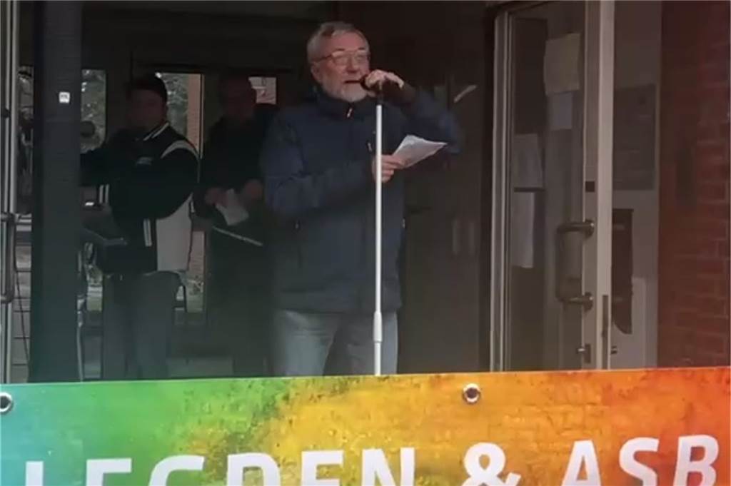 1000 Legdener demonstrieren gegen Rechtsextremismus Hermann Löhring.