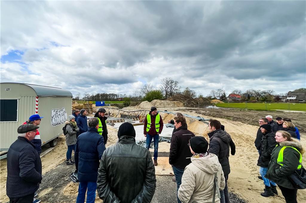 Mit Video: Stadt Vreden steht Rede und Antwort zur Gaxelino-Baustelle Hermann Wilmer und Dirk Hetrodt stellten sich den Fragen der rund 20 Interessierten zur genauen Planung des Bauprojekts Gaxelino.
