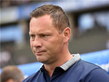 Herthas Trainer Pal Dardai hofft auf einen Schub Energie beim Spiel gegen den BVB. Foto: Maurizio Gambarini