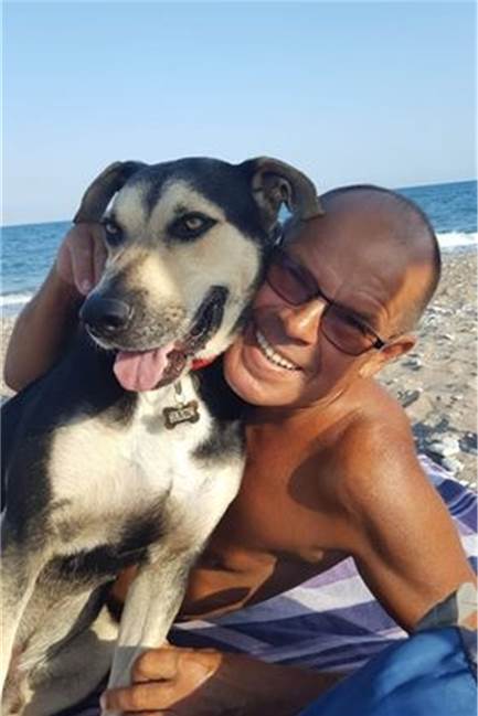 Kult-DJ Klaus: „Einige Lieder konnte ich irgendwann nicht mehr hören“ Heute lebt der 60-jährige auf der Insel Rhodos.