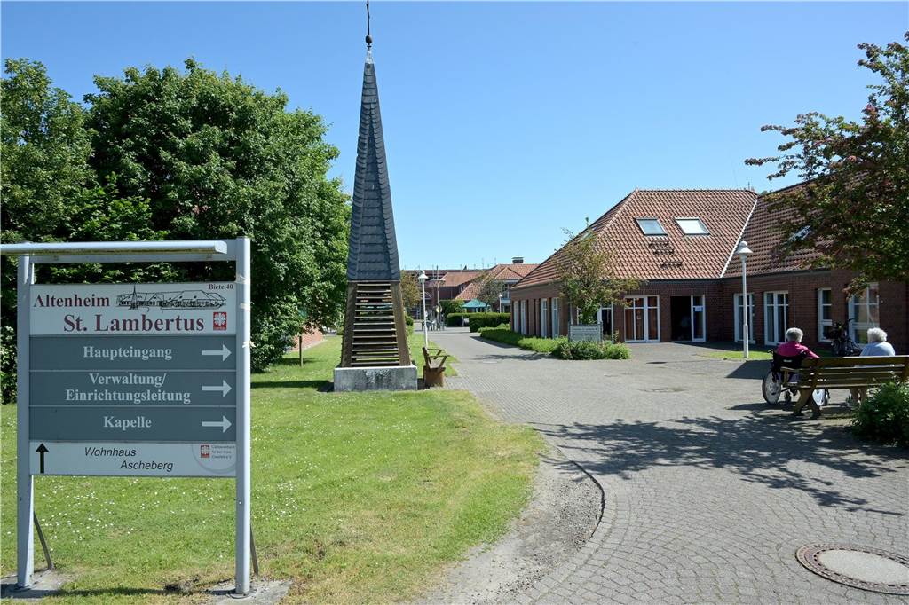 Vom ersten Krankenhaus in Ascheberg zum Altenheim: Zeitreise bis ins Jahr 1854 Heute steht der alte Turm des Krankenhauses vor dem Altenheim.