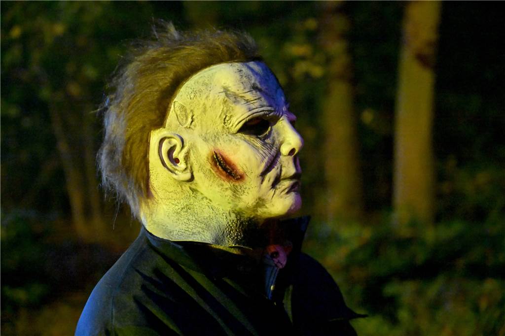 Hexen, Zombies und Werwölfe: Im Südpark in Lünen-Süd war an Halloween gleich ein ganzes Grusel-Kabinett anwesend. 