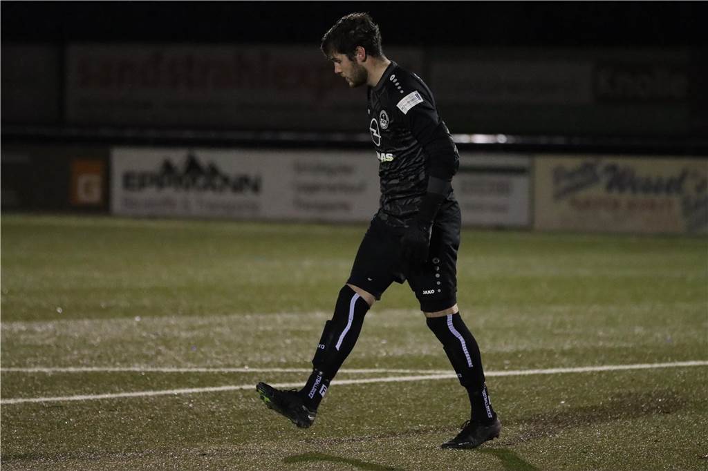 SuS Kaiserau verliert Test bei starker SG Massen Hielt 90 Minuten den Kasten sauber: Massen-Keeper Malte Hegemann.