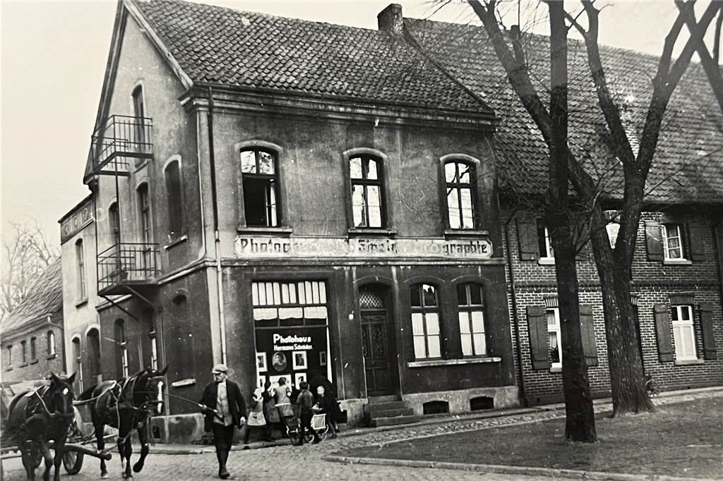 Hier am Roggenmarkt befindet sich heute der Partyservice Klimecki.