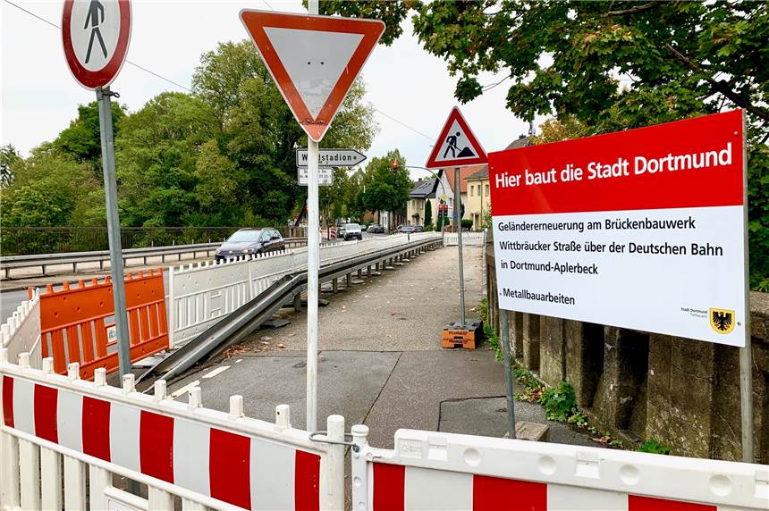 Sanierungsarbeiten an alter Brücke - aber irgendetwas stimmt nicht Hier baut die Stadt Dortmund - aber anders als erhofft.