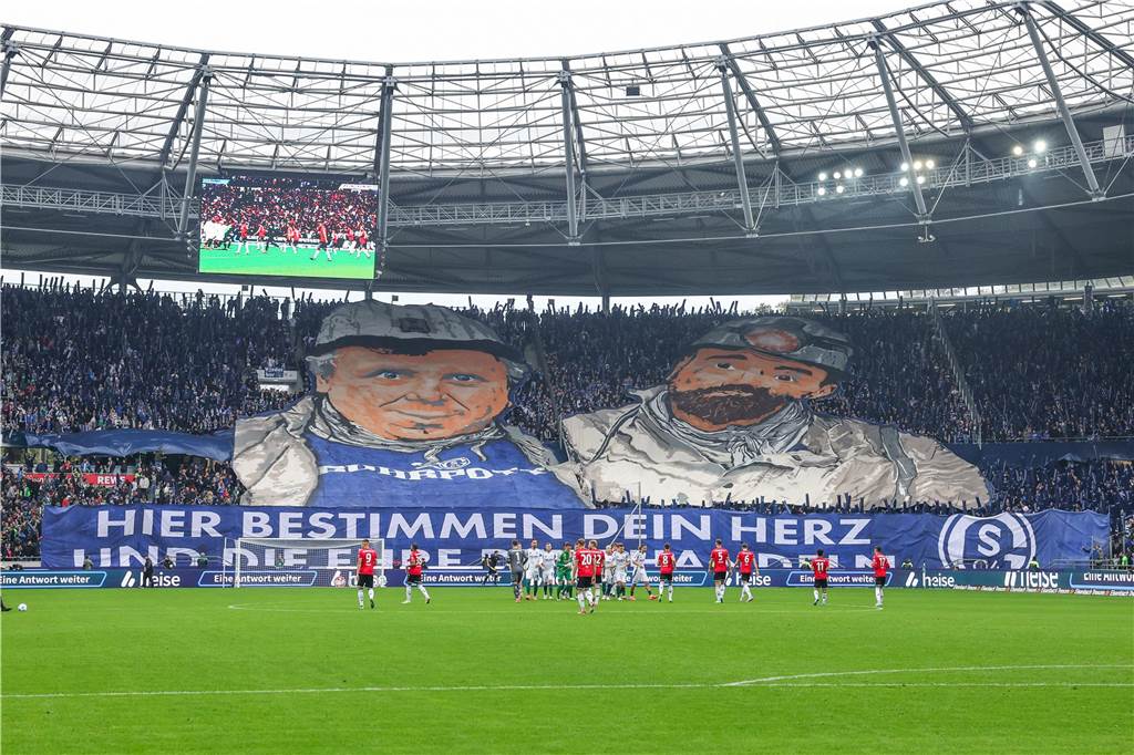 „Das war viel zu wenig“ Choerografie von Schalker Fans in Hannover, Oktober 2024