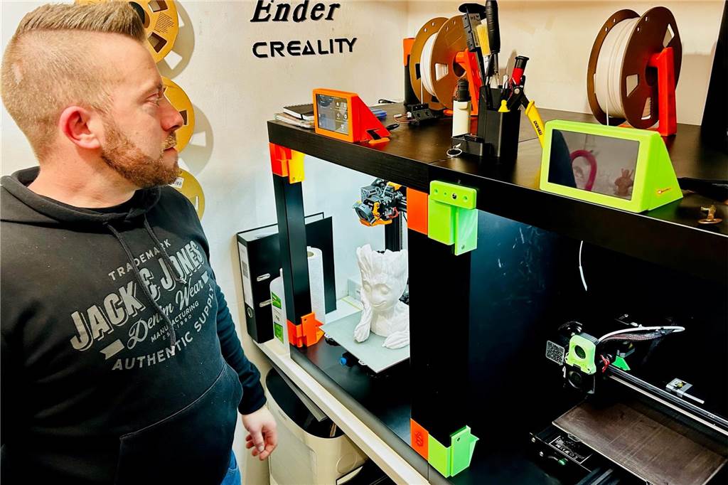 Osterdeko aus dem 3D-Drucker: Das steckt in der coolsten Kiste Westhofens 3-D-Drucker