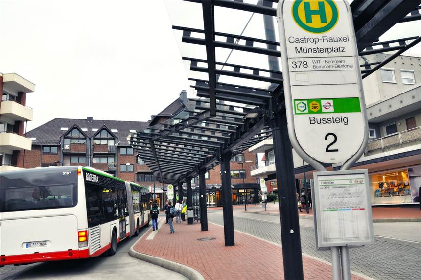 Bald fährt kein Bus mehr nach Witten - Dafür sind dann häufige Umstiege nötig Hier fährt die Linie 378. Noch fährt sie nach Witten.
