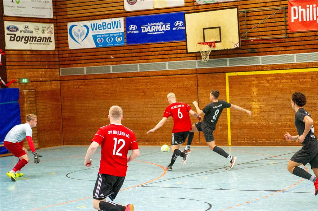 Hier gibt's die ersten Bilder von der Hallenfußball-Stadtmeisterschaft 2023 in Haltern.