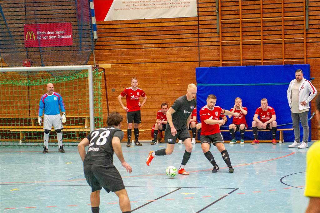 Hier gibt's die ersten Bilder von der Hallenfußball-Stadtmeisterschaft 2023 in Haltern.