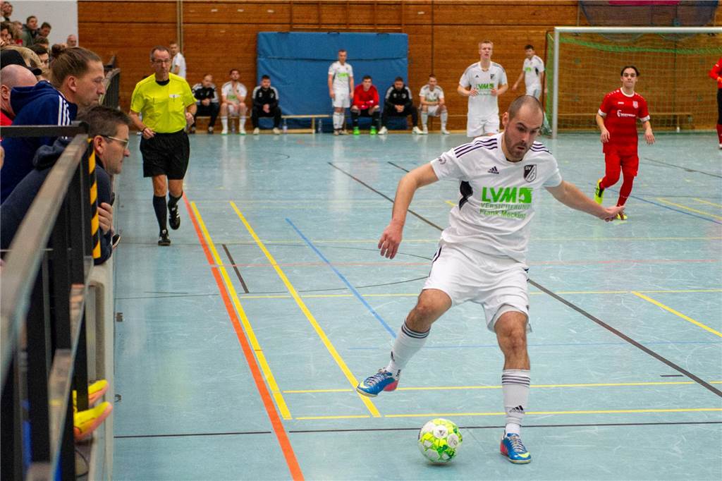 Hier gibt's die ersten Bilder von der Hallenfußball-Stadtmeisterschaft 2023 in Haltern.