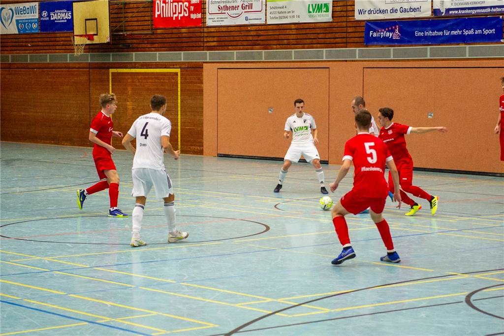 Hier gibt's die ersten Bilder von der Hallenfußball-Stadtmeisterschaft 2023 in Haltern.