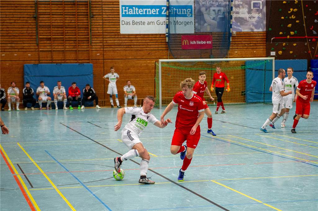 Hier gibt's die ersten Bilder von der Hallenfußball-Stadtmeisterschaft 2023 in Haltern.