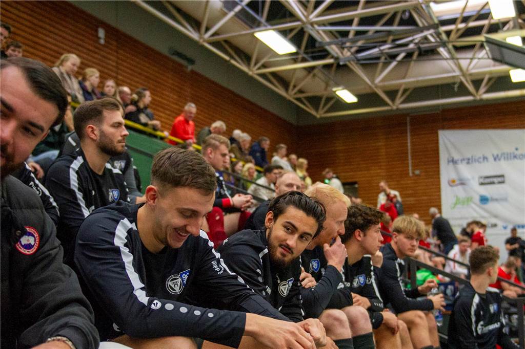 Hier gibt's die ersten Bilder von der Hallenfußball-Stadtmeisterschaft 2023 in Haltern.