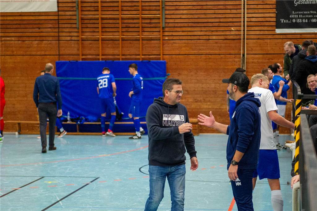 Hier gibt's die ersten Bilder von der Hallenfußball-Stadtmeisterschaft 2023 in Haltern.
