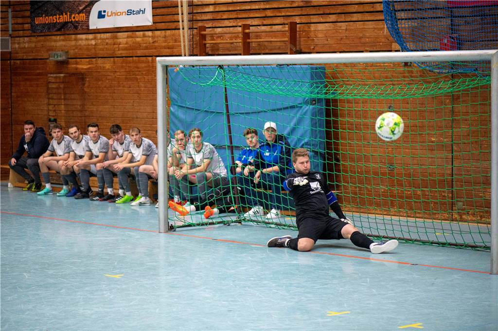 Hier gibt's die ersten Bilder von der Halterner Hallenfußball-Stadtmeisterschaft 2024.
