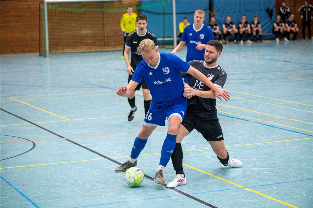 Hier gibt's die ersten Bilder von der Halterner Hallenfußball-Stadtmeisterschaft 2024.