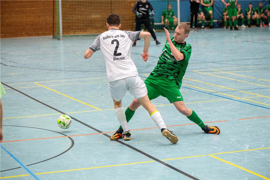 Hier gibt's die ersten Bilder von der Halterner Hallenfußball-Stadtmeisterschaft 2024.