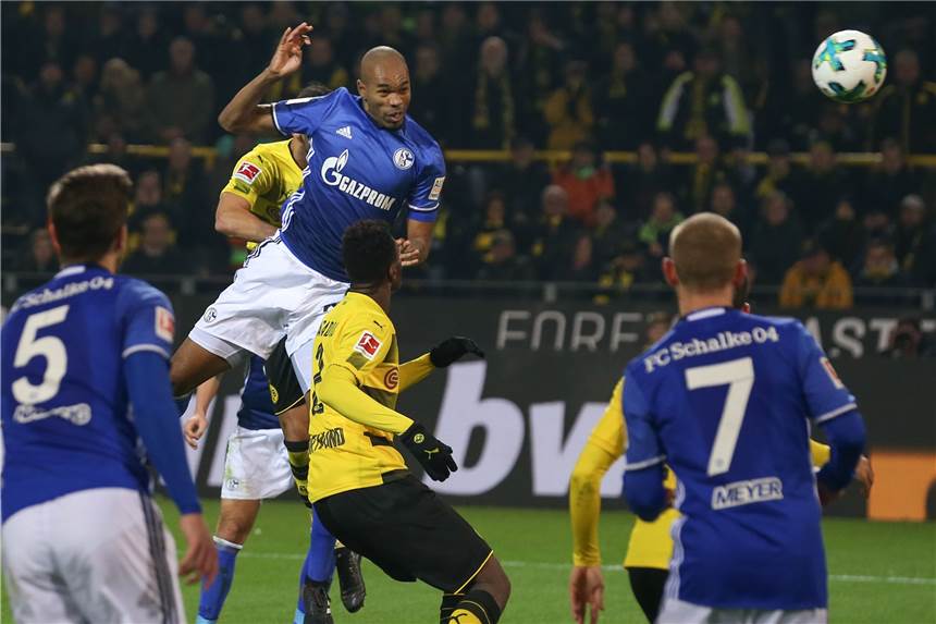 Hier trifft Naldo per Kopf beim legendären 4:4 in Dortmund im November 2017.
