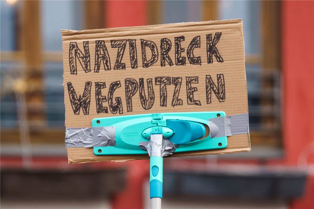 Nazidreck wegputzen