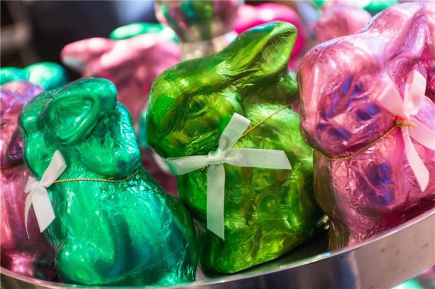 Hase und Ei - Handel hofft auf „Erfolg des Vorjahres“ Hierzulande mögen die Kunden die Hasen noch immer ganz klassisch aus Vollmilchschokolade besonders gern. Foto: Lukas Schulze