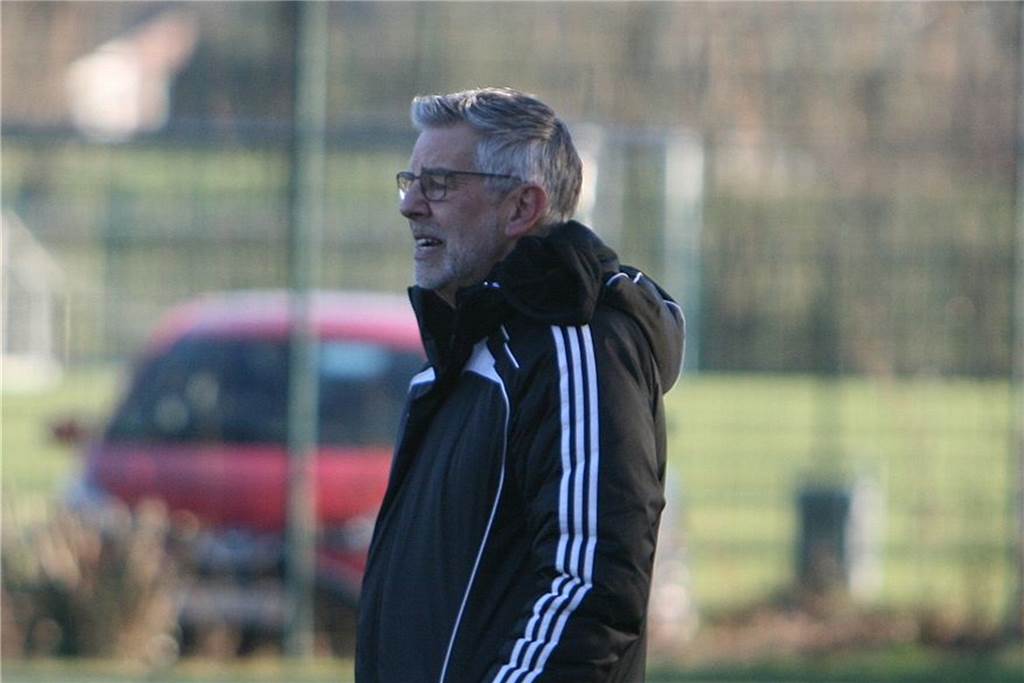 Schubserei und zwei Trainer weg: Bei B-Kreisligist liegen die Nerven blank Hilmar Schinske ist genau wie Thorsten Betke nicht mehr Trainer des Sickingmühler SV.