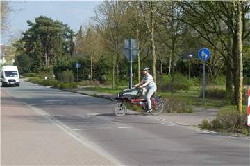 Hin und wieder mussten auch mal Straßen gequert werden, wie hier an der Baldurstraße (Holsterhausen-Tour).