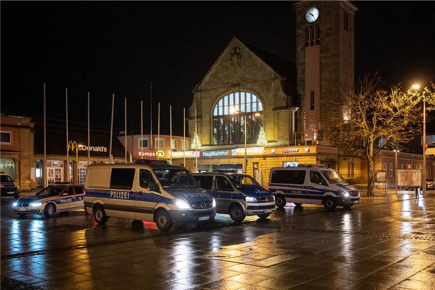 Hinter dem Hauptbahnhof Hagen sind menschliche Knochenteile aufgefunden worden, die nach langwierigen Untersuchungen zugeordnet werden konnten.