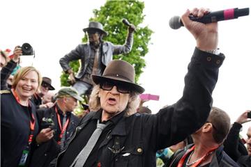 Hinter den neuen Regeln stehen unter anderem Zeitungsverleger, der Bundesverband der Musikindustrie und prominente Künstler wie Paul McCartney oder Udo Lindenberg. Foto: Henning Kaiser