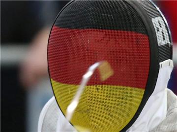 Hinter der Fechtmaske nicht zu erkennen: Marius Braun hat die WM-Vorrunde überstanden. Foto: Sergei Ilnitsky