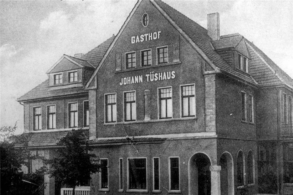 Heimatverein Flaesheim: „Wir sind total begeistert, was hier passiert“ Alte Postkarte vom Gasthof Tüshaus in Flaesheim.