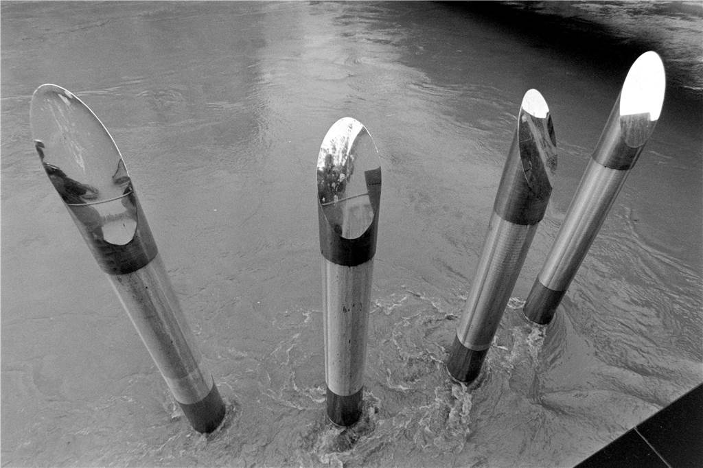 Hochwasser an der Lippe am Mahnmal für Juden in der Innenstadt