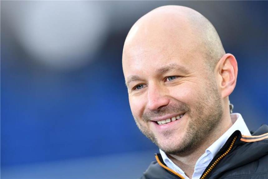 Hoffenheims Rosen nennt große Champions-League-Ziele Hoffenheims Alexander Rosen blickt optimistisch auf die Champions-League-Saison. Foto: Uwe Anspach