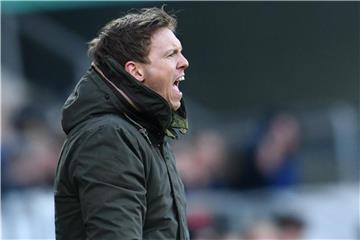 Hoffenheims Trainer Julian Nagelsmann ärgert sich über die eigenen Fans. Foto: Uwe Anspach