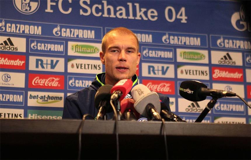 Holger Badstuber während seiner offiziellen Vorstellung auf Schalke am Freitag.