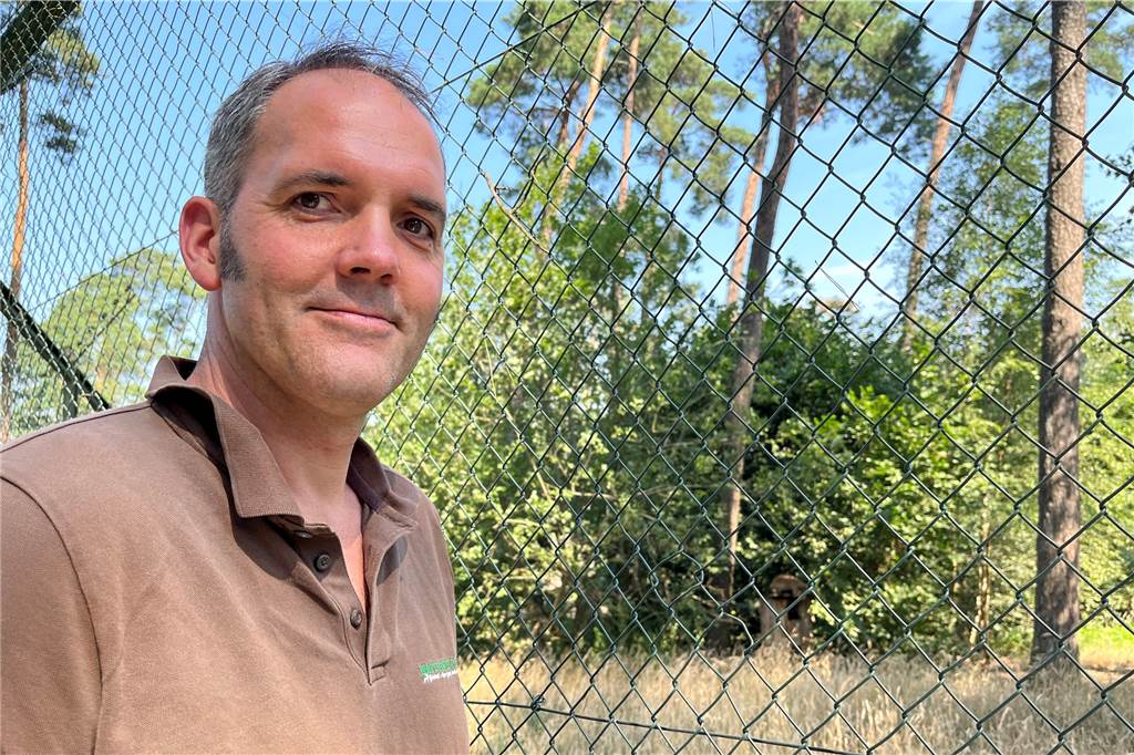 Kein Durchkommen: Extremes Verkehrschaos am Naturwildpark in Haltern Holger Beckmann weiß um die Parkproblematik Bescheid.