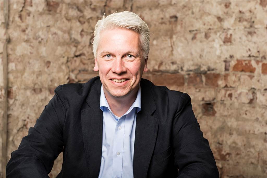 Abriss eines alten Ladenlokals – hier entstehen neue Einfamilienhäuser Holger Hülsmann (Foto) und Sebastian Schwingeler sind die Geschäftsführer der Firma Atrium Projekt GmbH, die die Häuser in Kley bauen wird.
