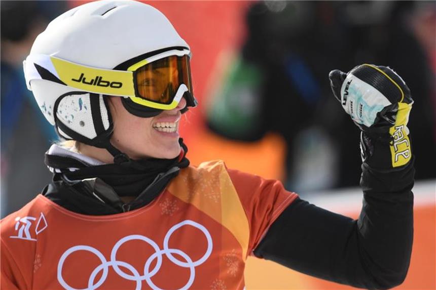 Deutsche Snowboarderinnen holen Silber und Bronze Holte im Parallel-Riesenslalom Silber: Snowboarderin Selina Jörg. Foto: Angelika Warmuth