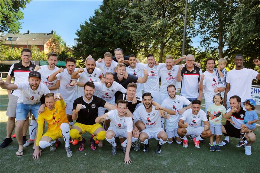 Dortmunder Fußballer starten mit Kronen-Hellweg-Cup in Brackel in die Turnier-Saison Holte im vergangenen Jahr mit einem 3:0-Finalerfolg gegen den Kirchhörder SC den Kronen-Hellweg-Cup: Westfalia Wickede.
