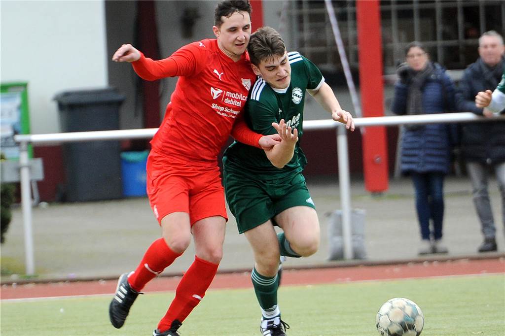 Holzpfosten Schwerte hat gegen die 2. Mannschaft der Sportfreunde Hüingsen mit 4:2 gewonnen.