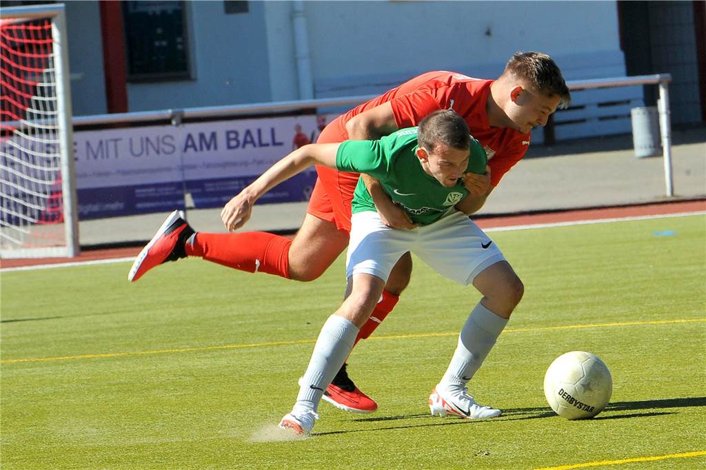 Holzpfosten Schwerte - VfL Platte Heide