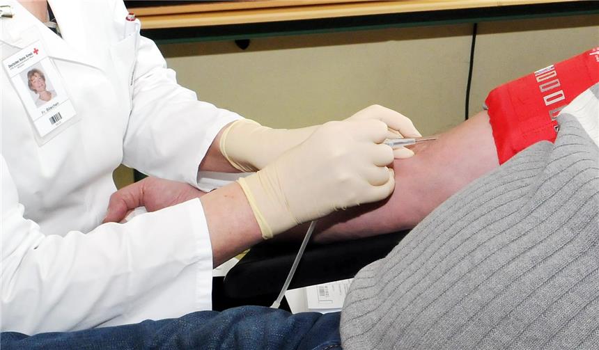Halterner kritisiert Blutspende-Regeln für Schwule Homosexuelle Männer sollen künftig unter bestimmten Voraussetzungen auch Blut spenden dürfen.