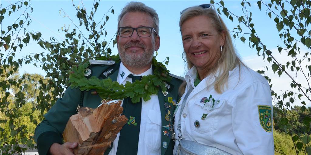 Bossendorfer Schützen feiern Leutnant Horst Albert als ihren neuen König Horst Albert und Marion Thiemann sind die neuen Majestäten des Bürgerschützenverein Alt-Hamm-Bossendorf.