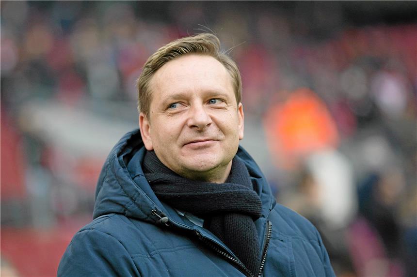 Stöger fordert Klarheit vom FC - Heldt bleibt bei 96 Horst Heldt bleibt bei Hannover 96.