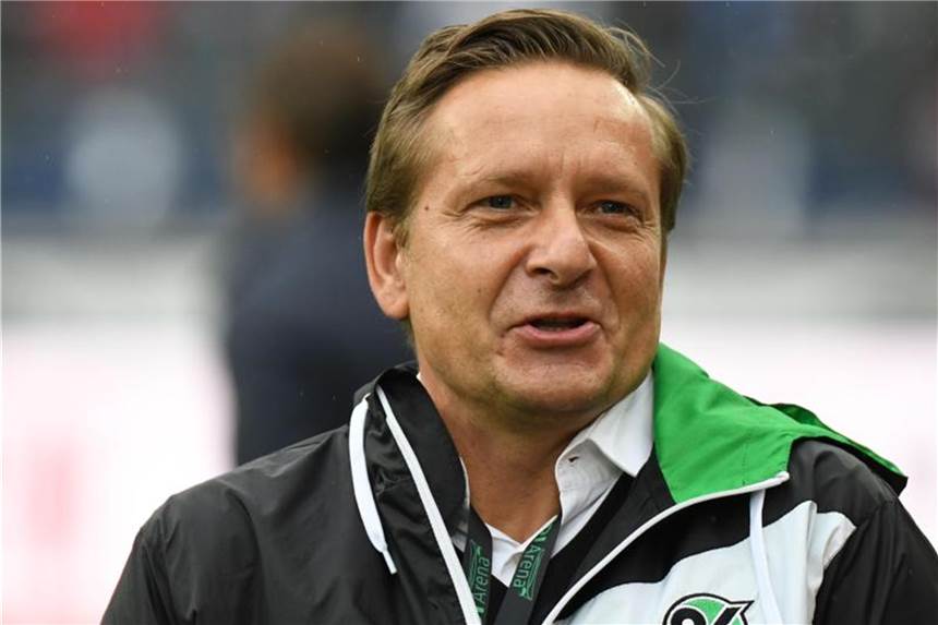 Hannover-Manager Heldt kritisiert Spiel-Terminierung Horst Heldt ist der Manager von Hannover 96. Foto: Peter Steffen
