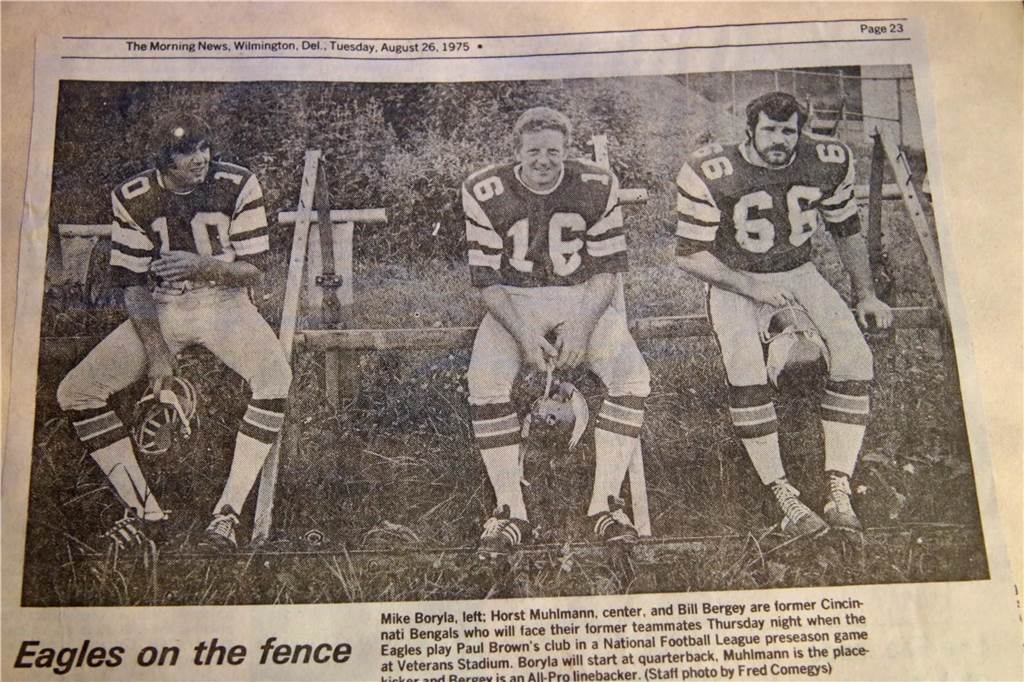 Der erste deutsche NFL-Star kam aus Selm: Die Geschichte von Horst Mühlmann Horst Mühlmann (M.) mit seinem Kumpel Bill Bergey (r.). Links: Mike Boryla.