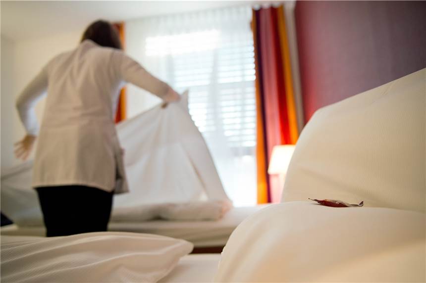 Hotelübernachtung und Restaurantbesuch: Welche Regeln gelten jetzt? Hotels sind in einigen Bundesländern schon wieder geöffnet. Welche Regeln gelten für die Buchung?.