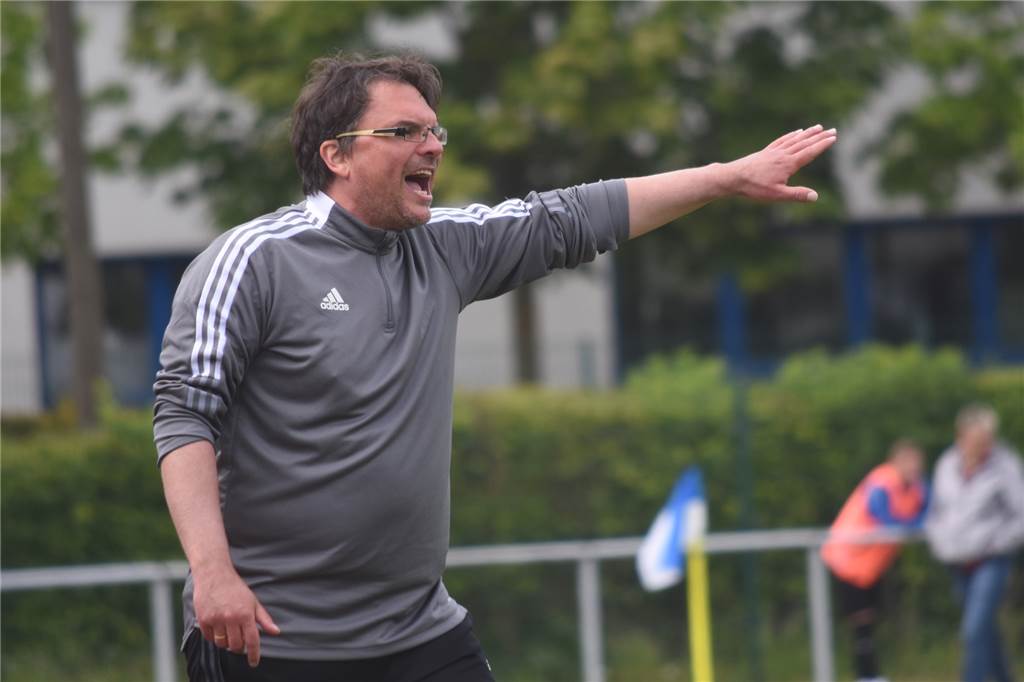 Holzwickeder SC und Königsborner SV erleichtert – Staffeleinteilung beschert Wunsch-Staffeln HSC-Coach und -Sportdirektor Benjamin Hartlieb spielt in der neuen Saison wie erwartet in der Westfalenliga 2.